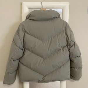 Aritzia The Cloud Puff Jacket